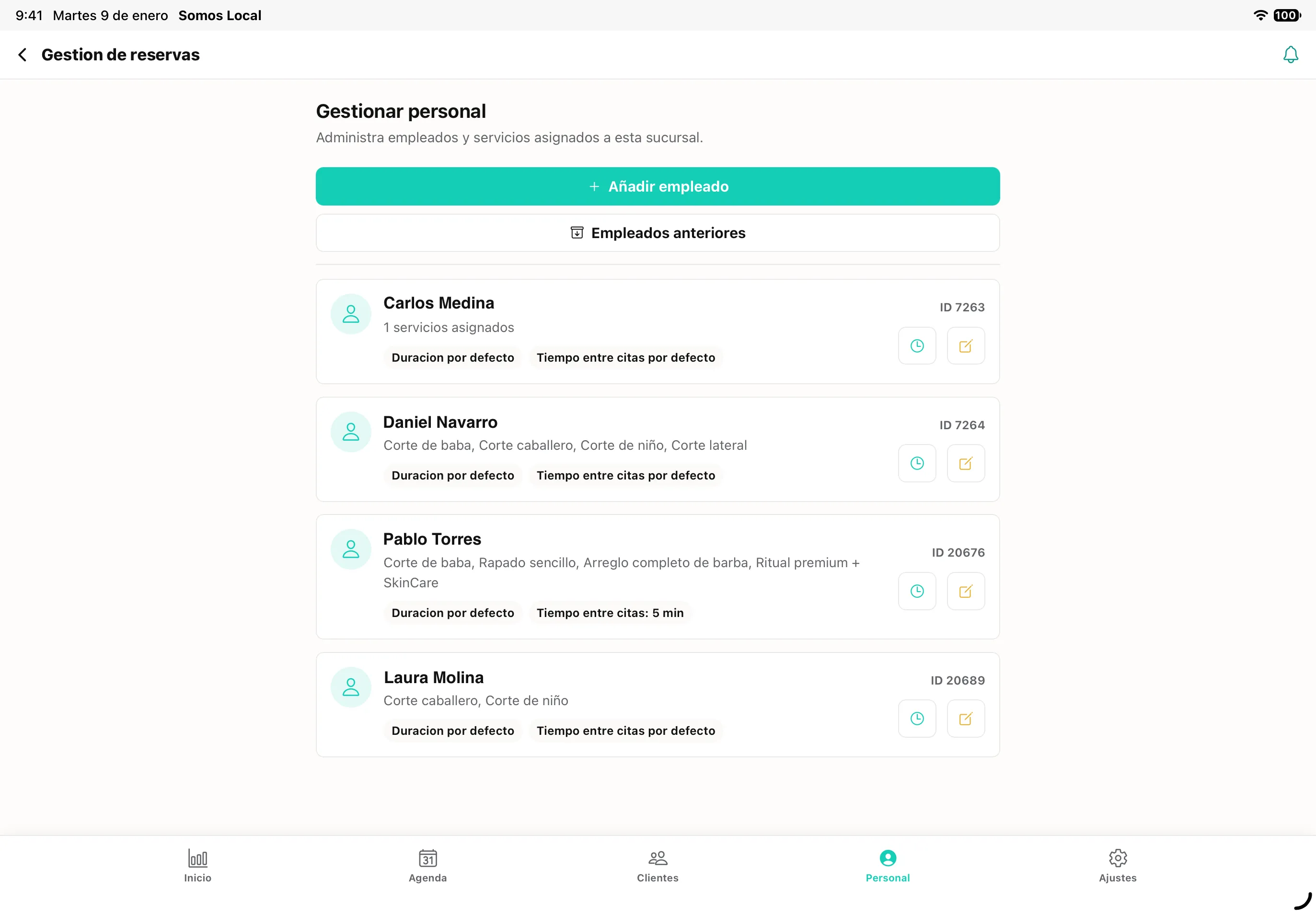 Gestión de profesionales y servicios asignados desde el panel del comercio