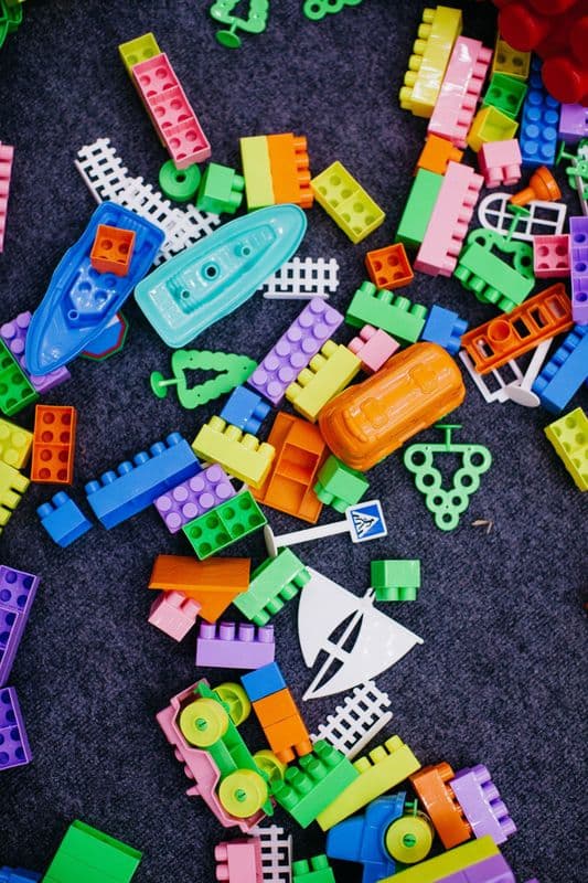 Juguetes y juegos